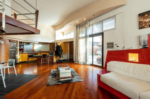appartamento in vendita a Milano in zona Segnano