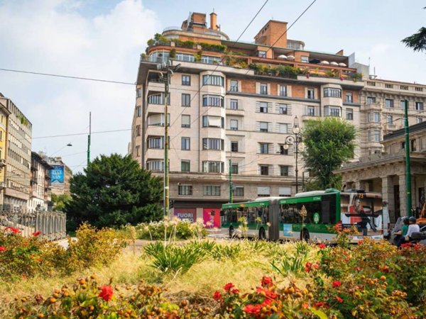 appartamento in vendita a Milano in zona Cinque Giornate
