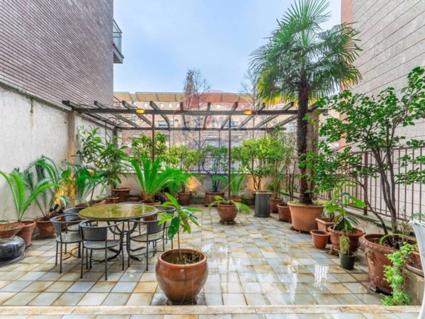 appartamento in vendita a Milano in zona Il Portello