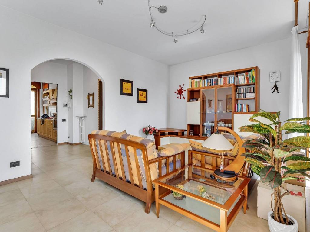 appartamento in vendita a Milano in zona Ronchetto sul Naviglio