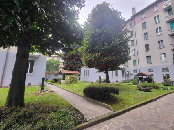 appartamento in vendita a Milano in zona Greco