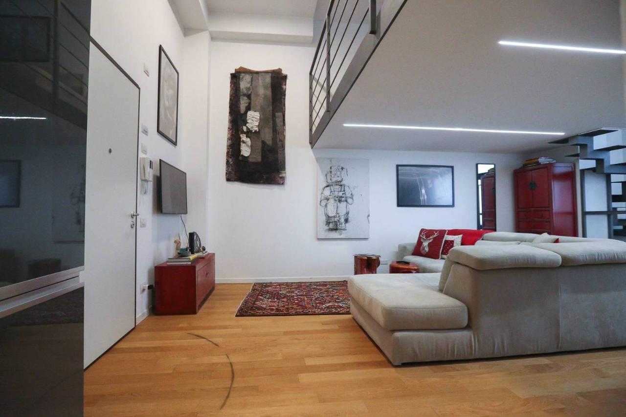 appartamento in vendita a Milano in zona Stadera