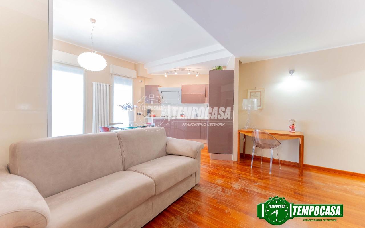 appartamento in vendita a Milano in zona Quarto Cagnino