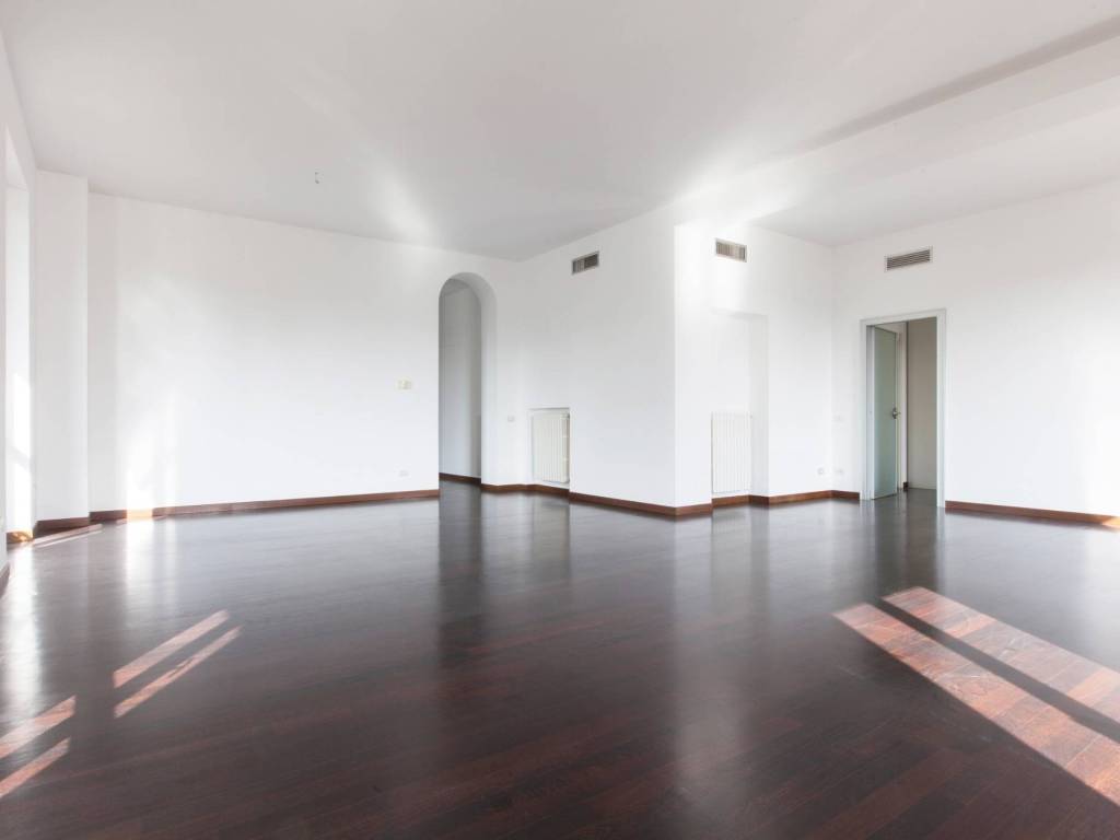appartamento in vendita a Milano in zona Porta Venezia
