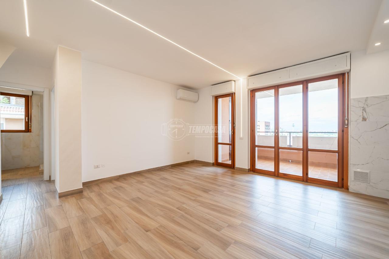 appartamento in vendita a Milano in zona Adriano