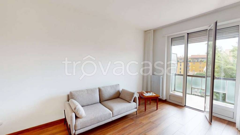 appartamento in vendita a Milano in zona Barona
