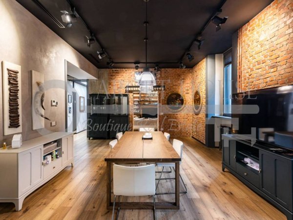 appartamento in vendita a Milano in zona Guastalla