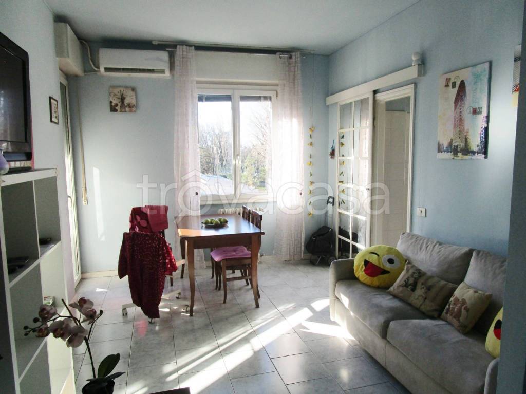 appartamento in vendita a Milano in zona Vigentino