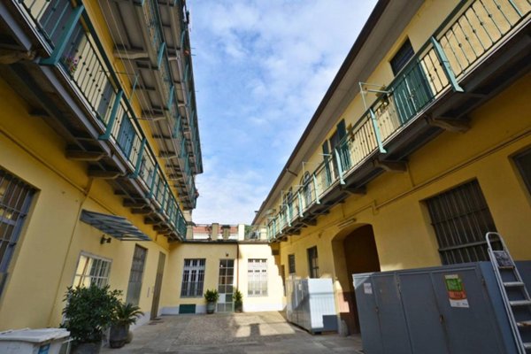 appartamento in vendita a Milano in zona Porta Genova