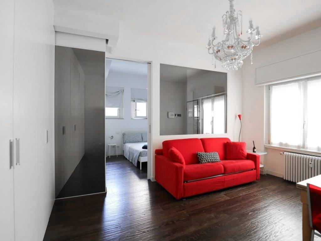 appartamento in vendita a Milano in zona Guastalla