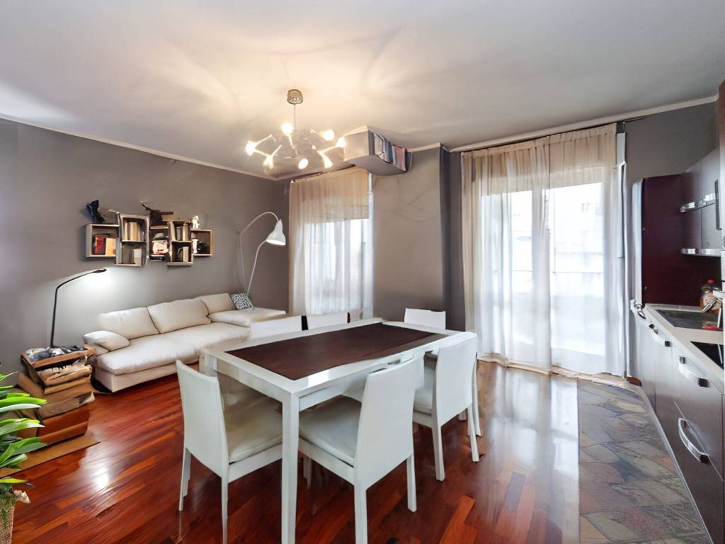 appartamento in vendita a Milano in zona Città Studi