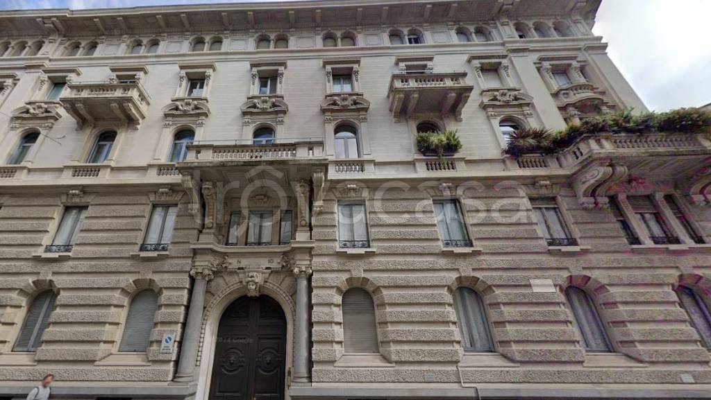 appartamento in vendita a Milano in zona Isola
