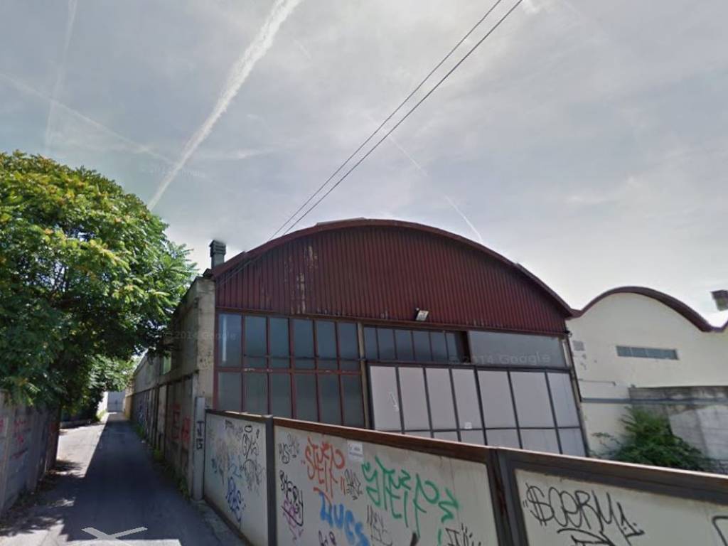 locale commerciale in vendita a Milano in zona Affori