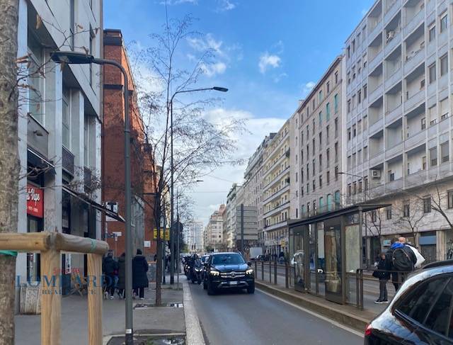 negozio in vendita a Milano in zona Porta Vittoria
