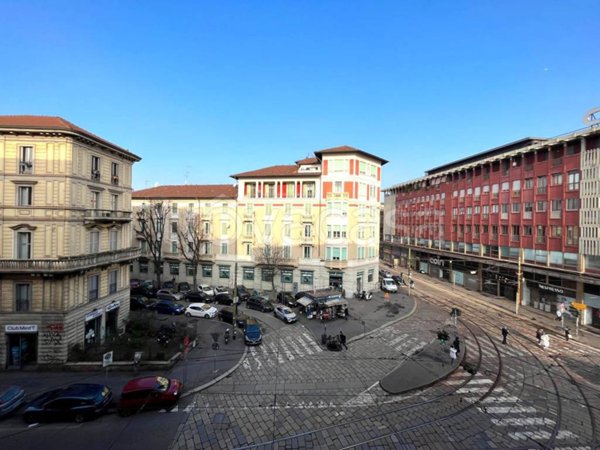 appartamento in vendita a Milano in zona Porta Genova