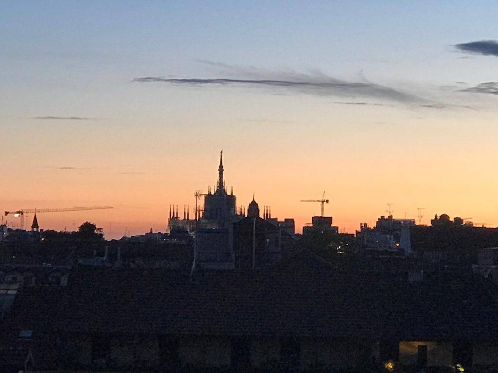 appartamento in vendita a Milano in zona Sant'Ambrogio