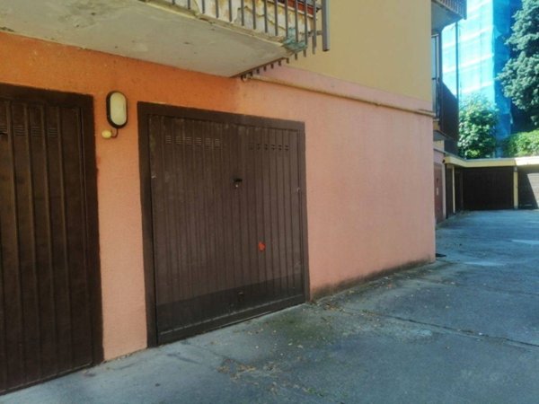 appartamento in vendita a Milano in zona Barona