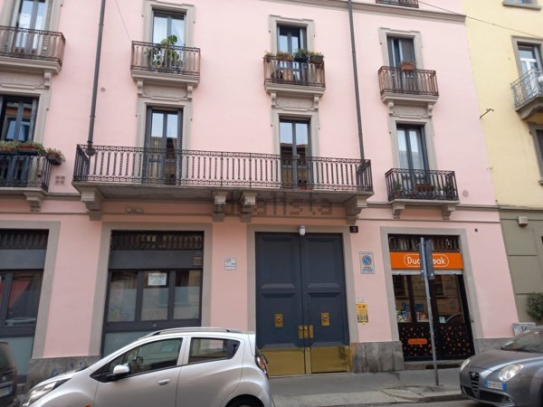 negozio in vendita a Milano in zona Isola