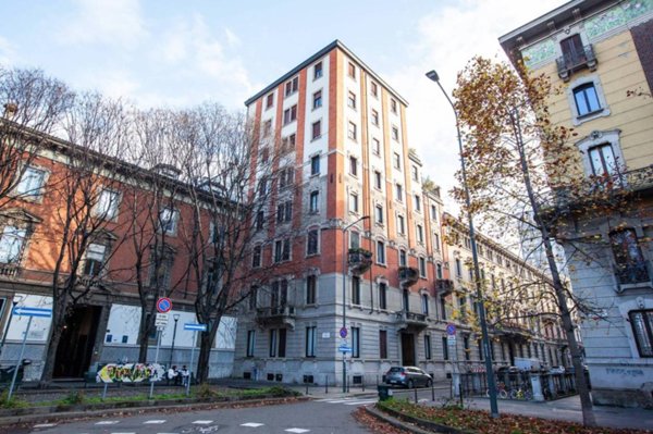 appartamento in vendita a Milano in zona Sempione