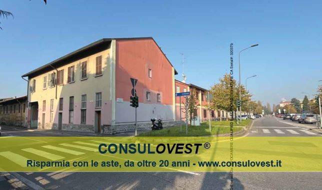 appartamento in vendita a Milano in zona Baggio