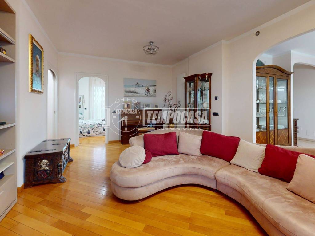 appartamento in vendita a Milano in zona Forlanini