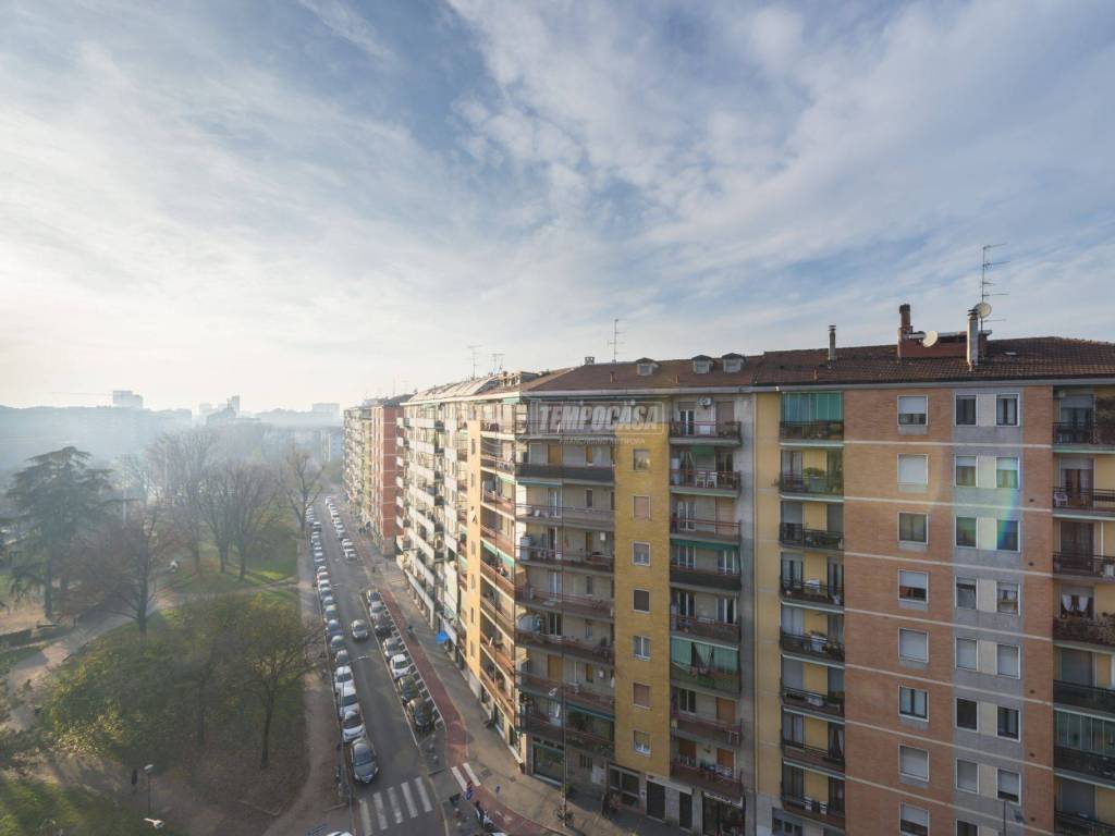 appartamento in vendita a Milano in zona Barona