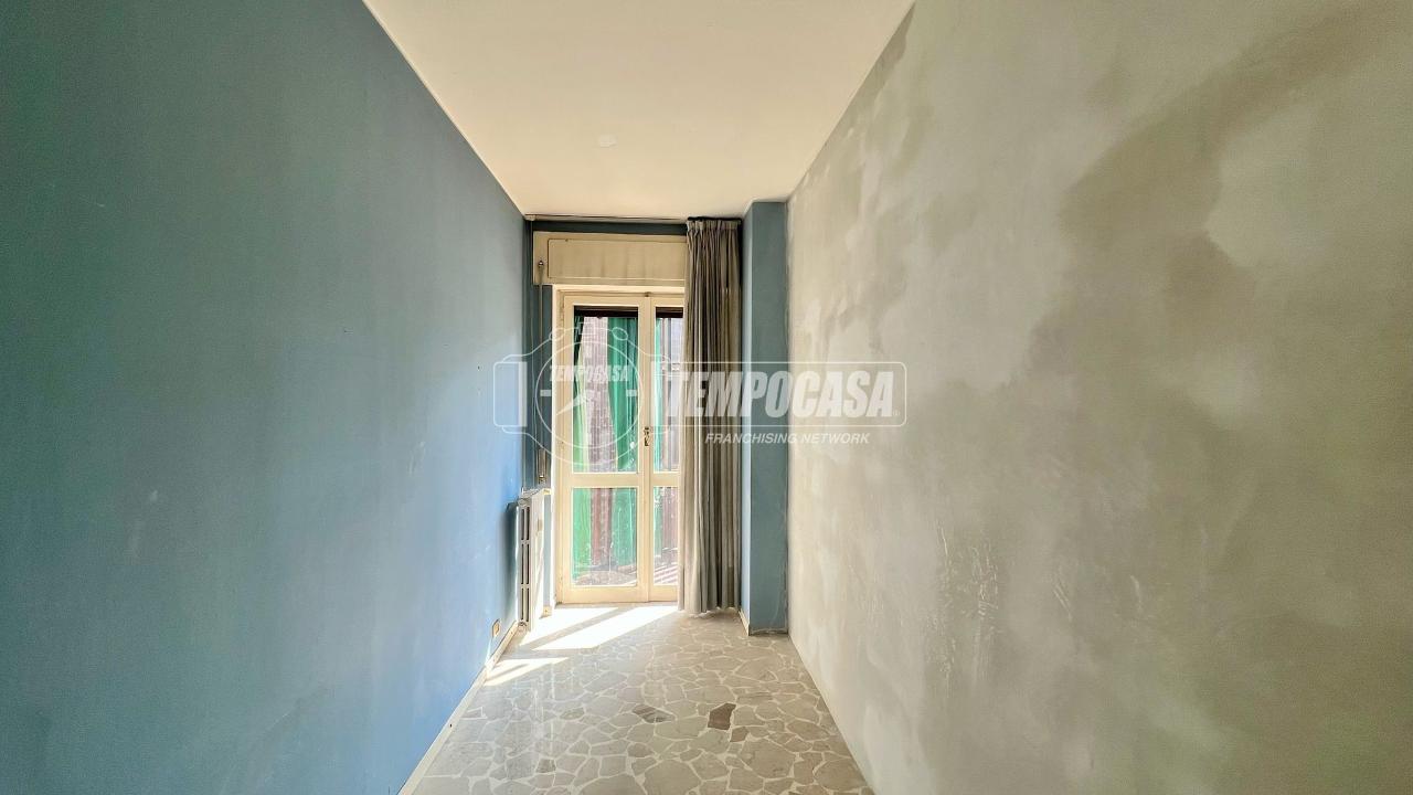 appartamento in vendita a Milano in zona Lambrate