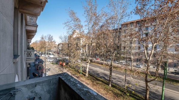appartamento in vendita a Milano in zona XXII Marzo
