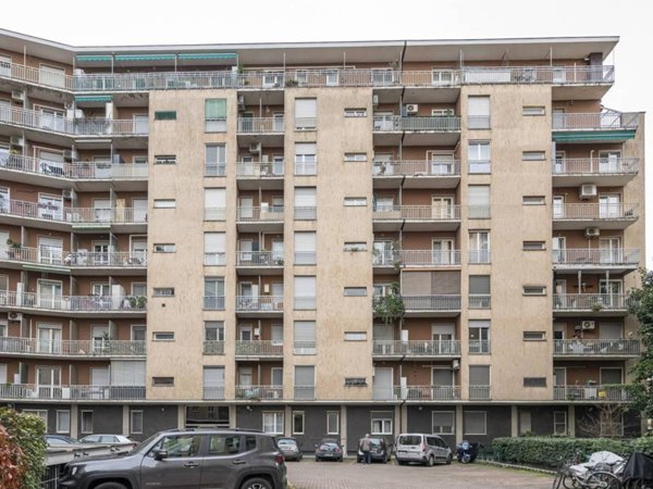 appartamento in vendita a Milano in zona Loreto