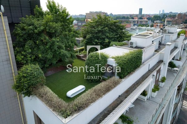 appartamento in vendita a Milano in zona Vigentino