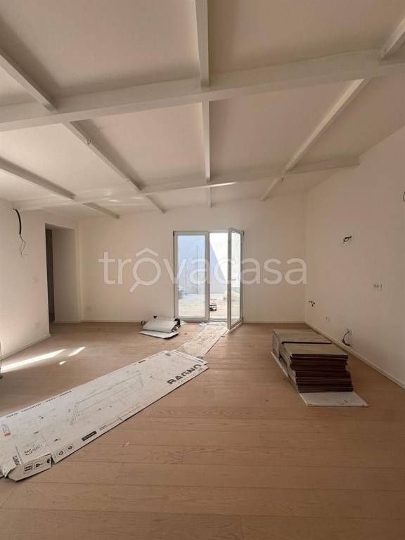 appartamento in vendita a Milano in zona Dergano