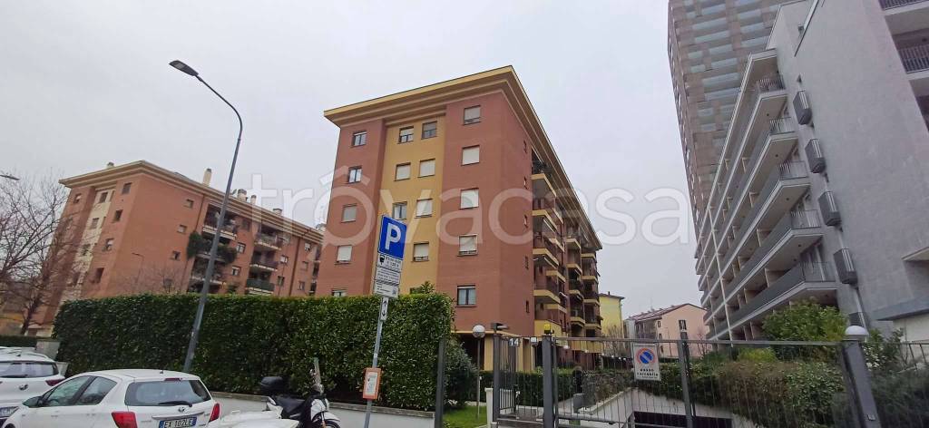 appartamento in vendita a Milano in zona Trenno
