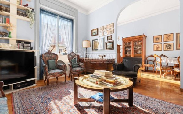 appartamento in vendita a Milano in zona XXII Marzo