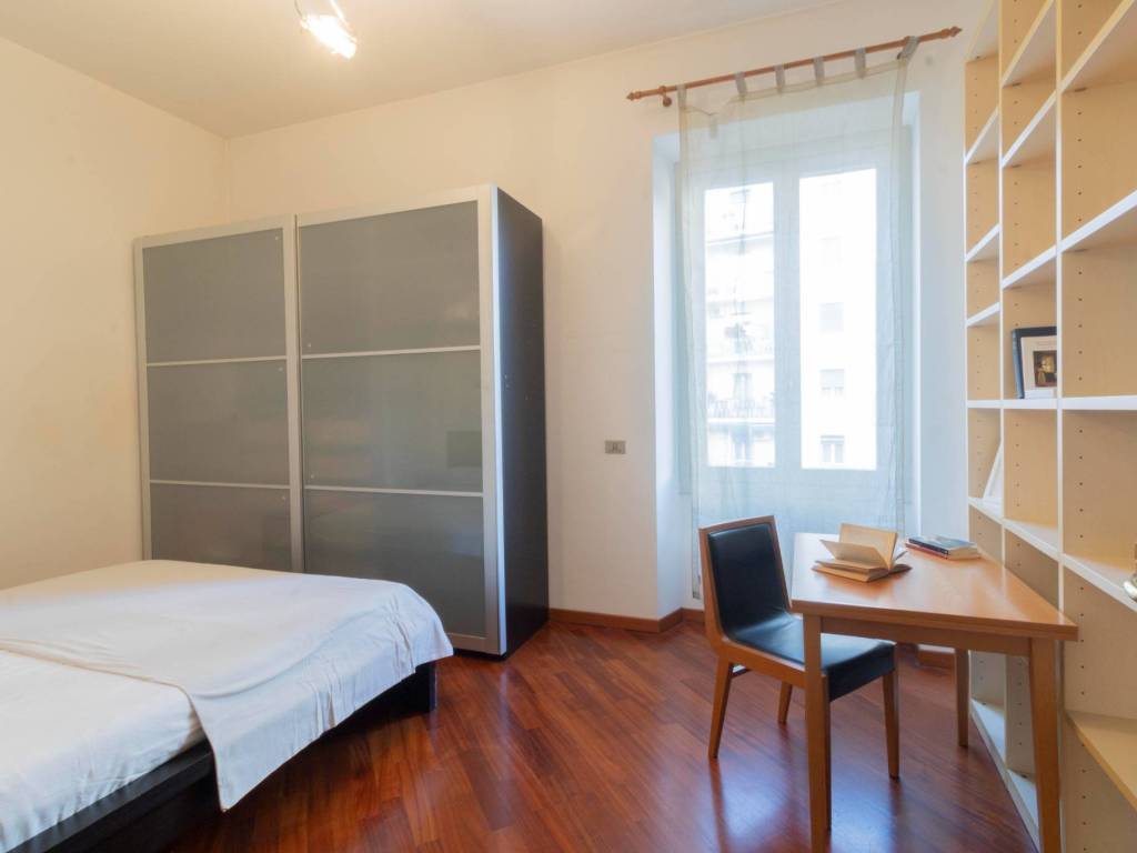 appartamento in vendita a Milano in zona Guastalla