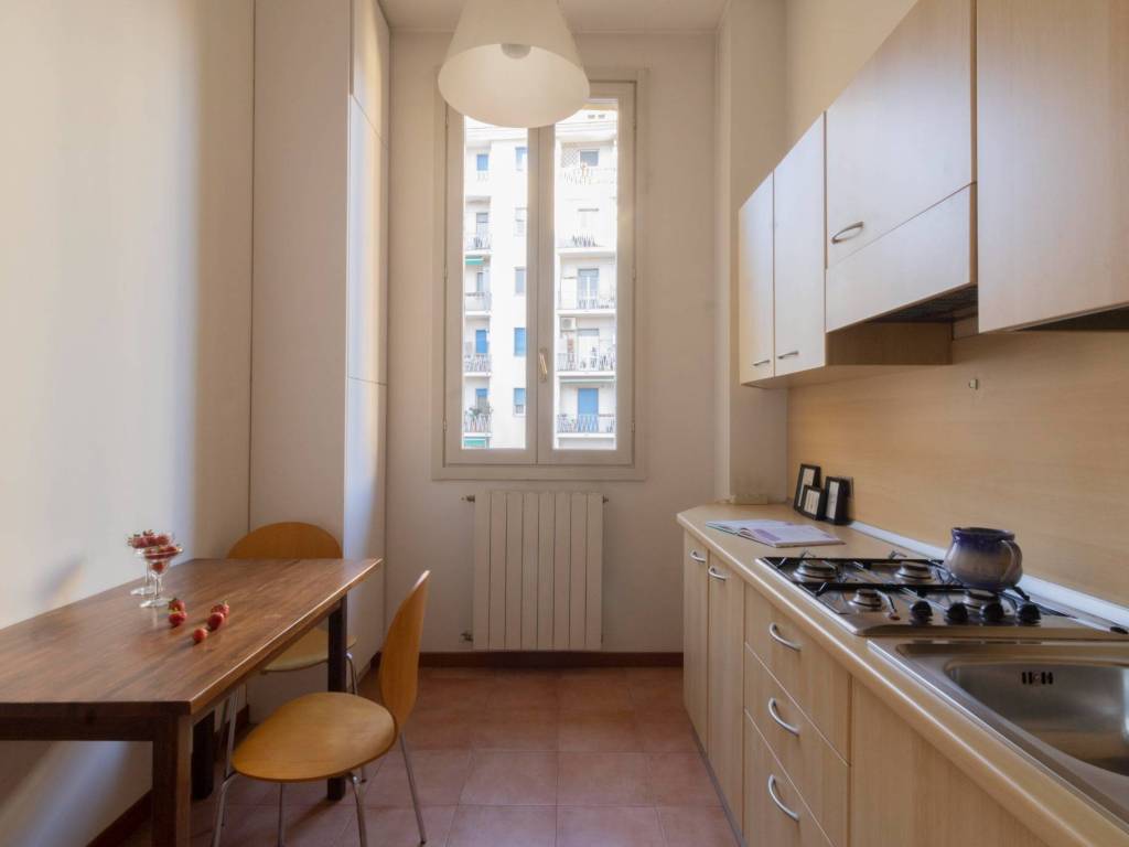 appartamento in vendita a Milano in zona Guastalla
