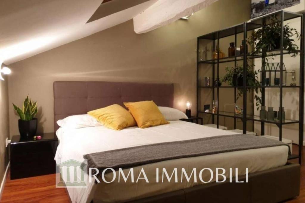 appartamento in vendita a Milano in zona Porta Garibaldi