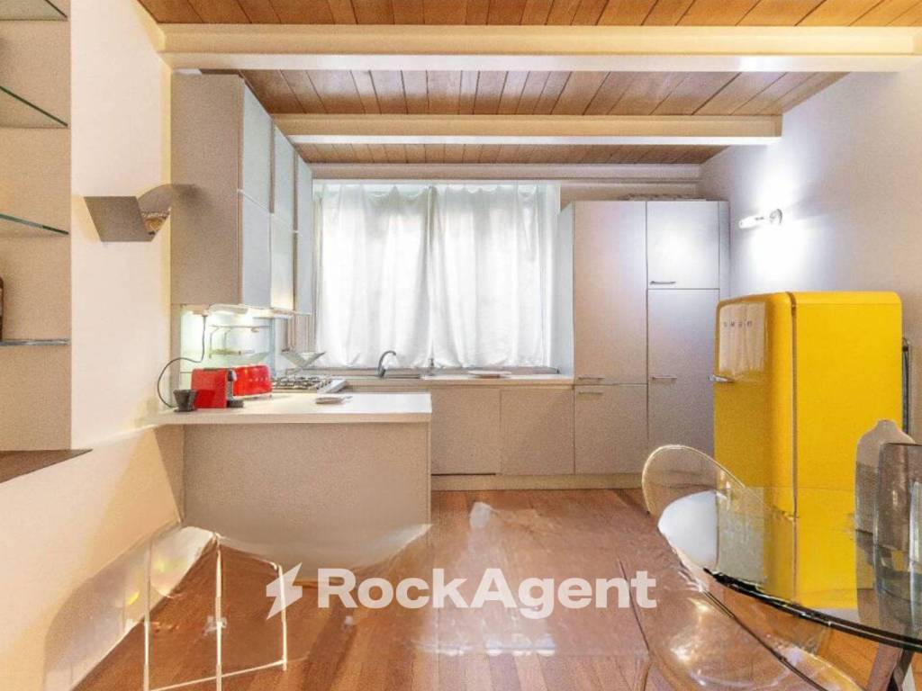 appartamento in vendita a Milano in zona Isola
