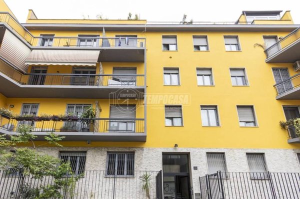 casale in vendita a Milano in zona Cascina dei Pomi