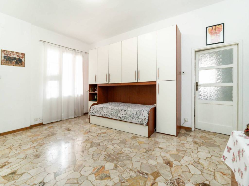appartamento in vendita a Milano in zona Gorla