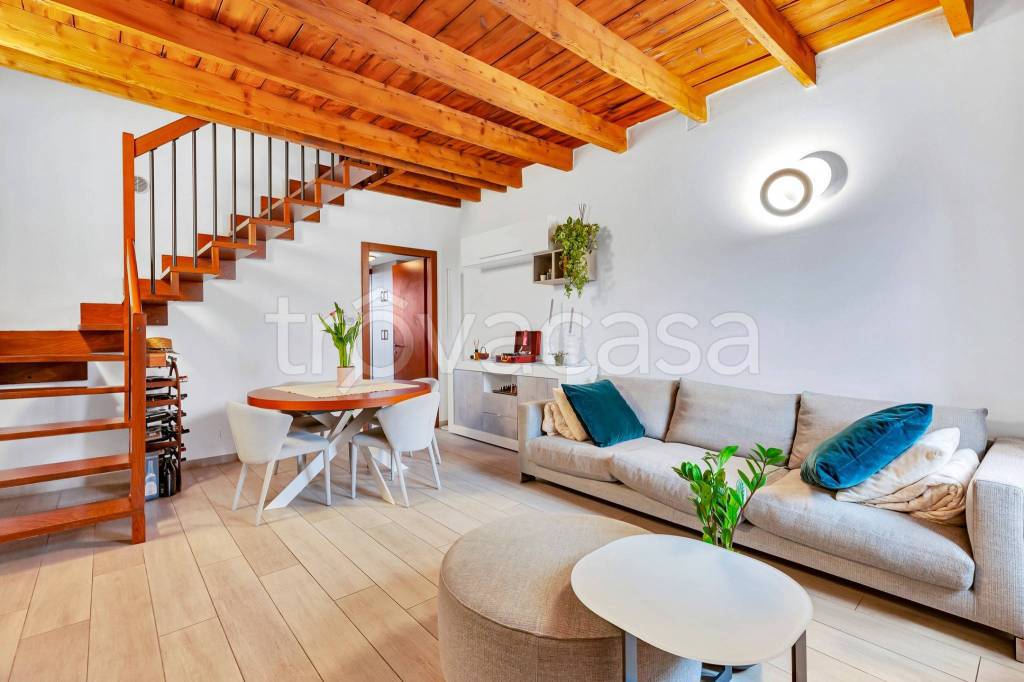 attico in vendita a Milano in zona San Cristoforo