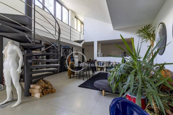appartamento in vendita a Milano in zona Porta Genova