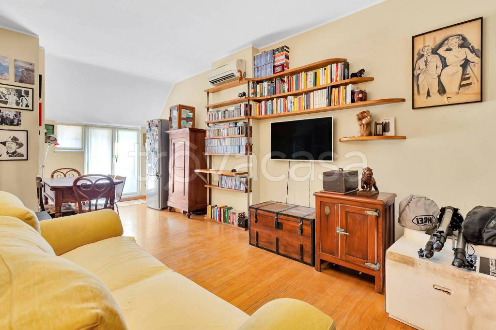 appartamento in vendita a Milano in zona Il Portello
