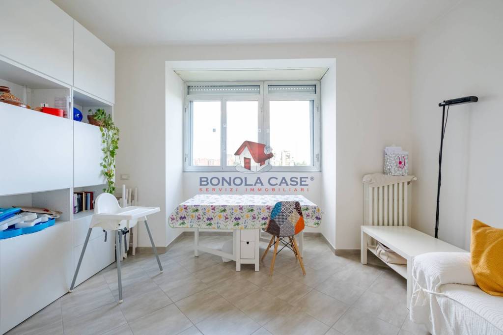 appartamento in vendita a Milano in zona Gallaratese