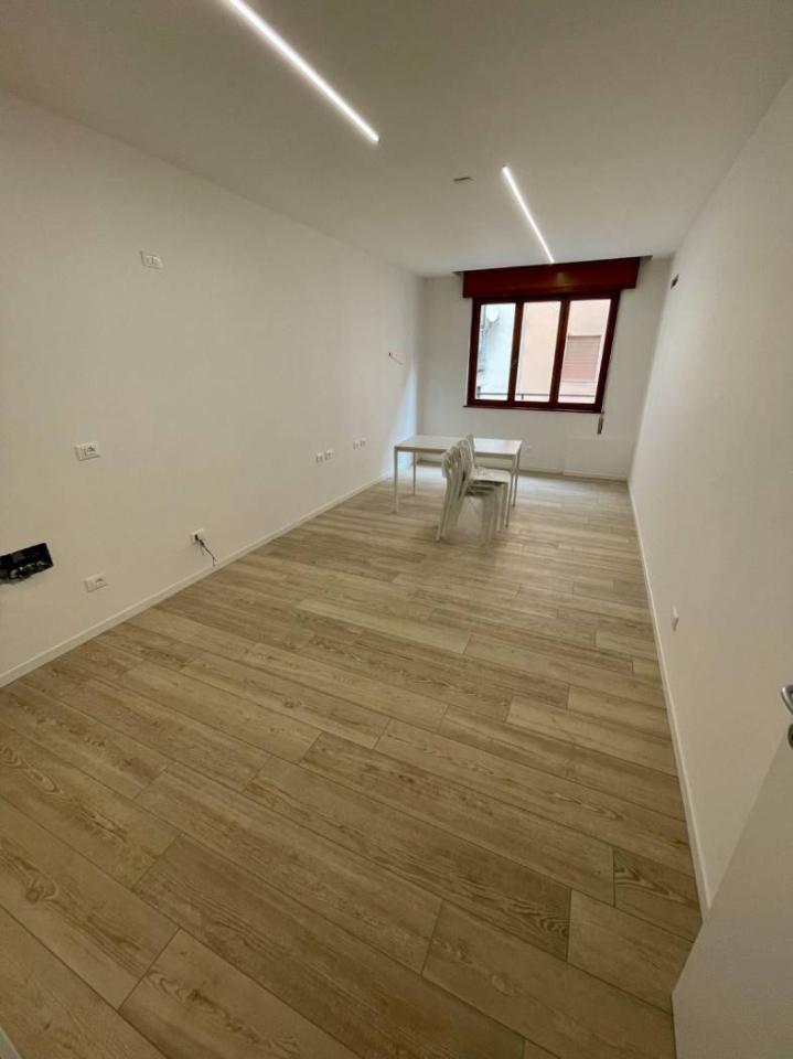 appartamento in vendita a Milano in zona Ghisolfa