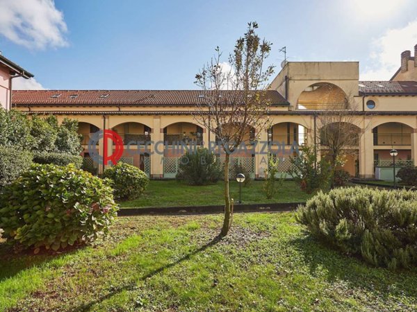 casa indipendente in vendita a Milano in zona Baggio