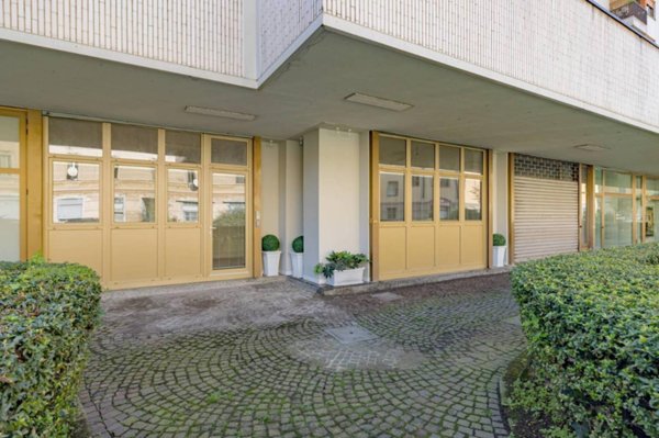 appartamento in vendita a Milano in zona Vigentino