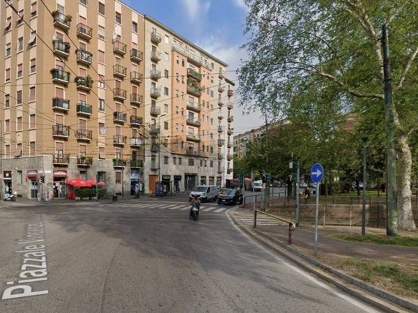 locale commerciale in vendita a Milano in zona Porta Vittoria