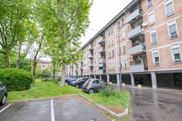 appartamento in vendita a Milano in zona Gallaratese