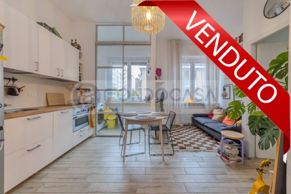 appartamento in vendita a Milano in zona Feltre