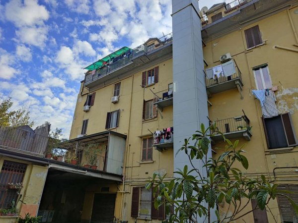 appartamento in vendita a Milano in zona Adriano